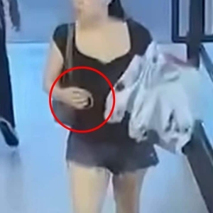 价值30万泰铢钻石手镯被捡走！女子回应：不是偷，准备还