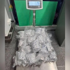 普吉机场加强检查，俄罗斯男子携毒出境失败