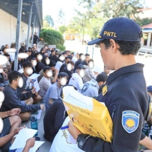 租30年房子伪装汽车生意！东帝汶电诈窝点被端，90人落网