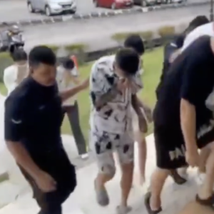 面向中国客户开赌球平台！4名中国男子在马来西亚栽了