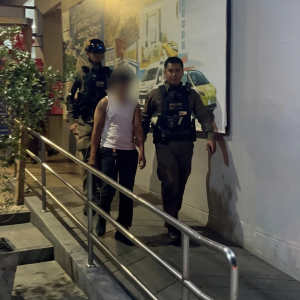 逛商场也要小心！泰国男子偷拍裙底被抓，手机内容惊人