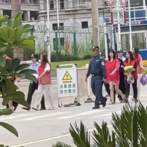 中老联合打击电诈，涉诈人员经边境口岸遣返回国