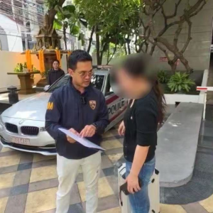 贪污受贿超百万人民币，中国女子潜逃泰国终被查获