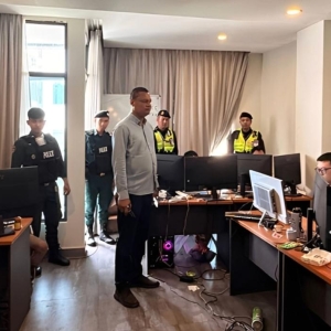 警察没穿制服能抓人吗？柬警方回应电诈抓捕争议