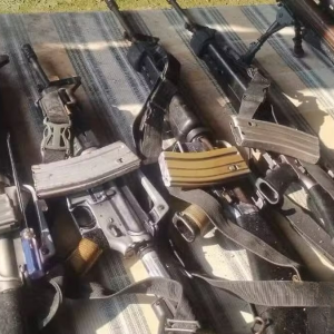 武装团伙藏匿地点曝光，菲律宾军方缴获大量军火