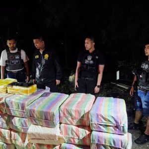 泰国破获956万颗疯药大案！北标府窝棚藏毒超5亿泰铢