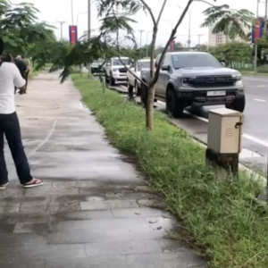 西港宪兵突袭非法持枪地点，两名中国籍嫌疑人被捕