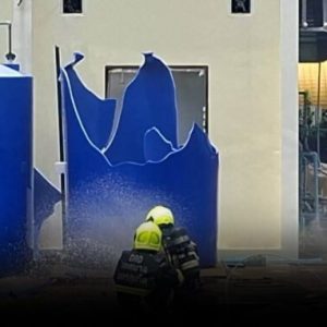 普吉水厂突发爆炸! 现场升起化学品气味引关注