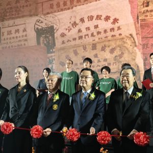中国驻泰国大使张建卫出席电影《给阿嬤的情书》首映活动