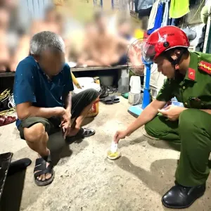 越南河内警方突查建筑工地，3名外来工人毒品检测呈阳性