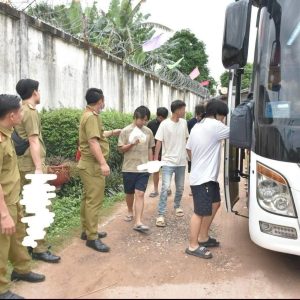 老挝沙湾拿吉查获72名涉电诈人员，52名中国公民在列