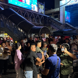 在西港做水果批发，中国夫妇为12万美元欠款追到金边