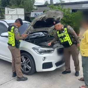 泰国警方查获“套牌宝马”，司机称从脸书30万泰铢买来