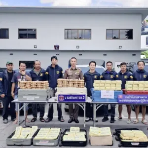 泰国191警方重拳扫毒！4人落网缴获203.6万粒冰毒