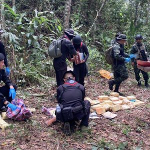 泰缅边境爆发交火！两名嫌疑人死亡，查获60万粒冰毒
