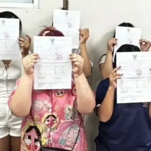 为了拍TikTok跑上素坤逸路跳舞！泰国5名女子被警方追查