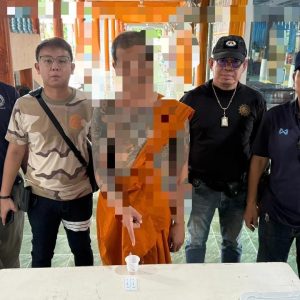 泰国素攀武里府僧人涉毒被抓！僧房藏2粒冰毒已还俗