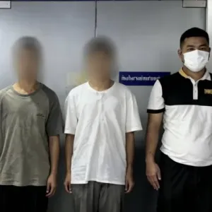 没有护照，两名中国男子在泰国边境被截获