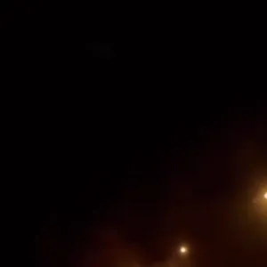 泰国南部三处地点接连起火，政府机构遭蒙面人员闯入