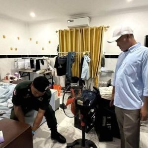 木牌警方突查4处住宅，查获8名越南人和1名印尼人