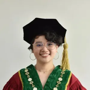 小马科斯获荣誉法学博士引争议，29岁华裔女议员公开质疑