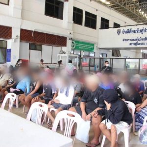 老挝遣返92名泰国人！15人身背逮捕令，涉多项犯罪案件