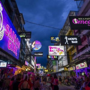 5000名美军来了！芭提雅提前“扫黄”，25名涉嫌卖淫人员落网 ...