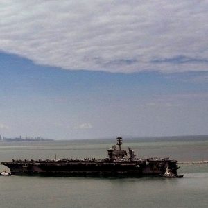 美“林肯”号航母打击群离开泰国，近5000名官兵完成访问