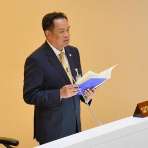 泰国总理阿努廷执政满一年，押注中国投资寻求经济破局