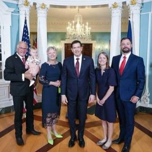 美国新任驻柬大使宣誓就职！将重点打击跨国电诈网络