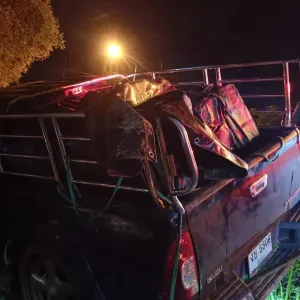 泰国清莱惊现884公斤冰毒！运毒车翻覆，司机趁乱逃跑