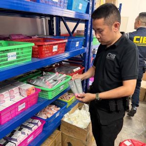 假冒国际大牌化妆品曝光！泰国警方查获5.2万件