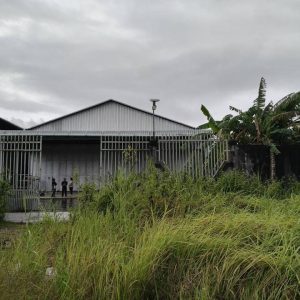 中国人频繁出入？七星海一处仓库遭警方突查