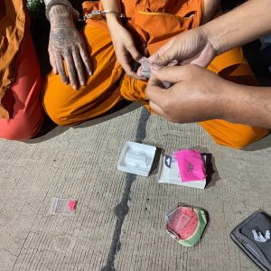泰国寺庙涉毒案扩大：4名僧侣被捕，近5万粒冰毒曝光