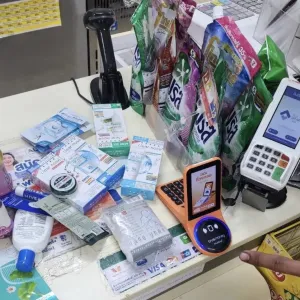 泰国曼谷两“臭美贼”落网！专偷精华、眼膜和保湿霜