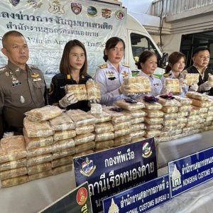 泰老友谊大桥查获逾60万粒冰毒，卡车司机被捕
