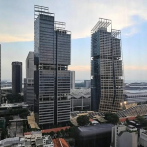 新加坡30亿洗钱案资产拍卖遇冷，首场7套房产全数流拍