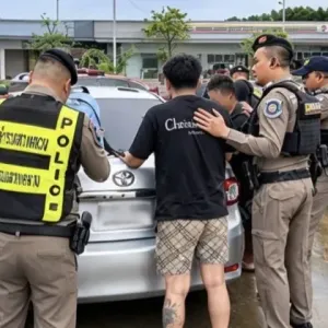 2名中国男子徒步偷渡泰国被查，司机供称每人收2000泰铢