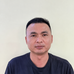 中国籍老板被指离厂避不见面，柬埔寨93名工人停工维权