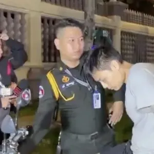 中国籍男子金边涉嫌假装买茶叶偷手机，店主报警后很快被抓 ...