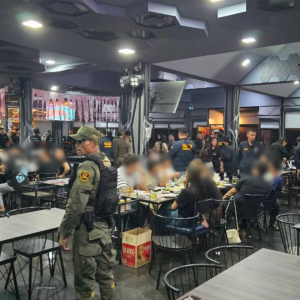 泰国无牌夜店凌晨遭突袭！5人被捕